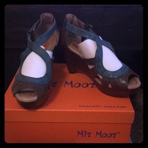 Miz Mooz Sz 8 wedge